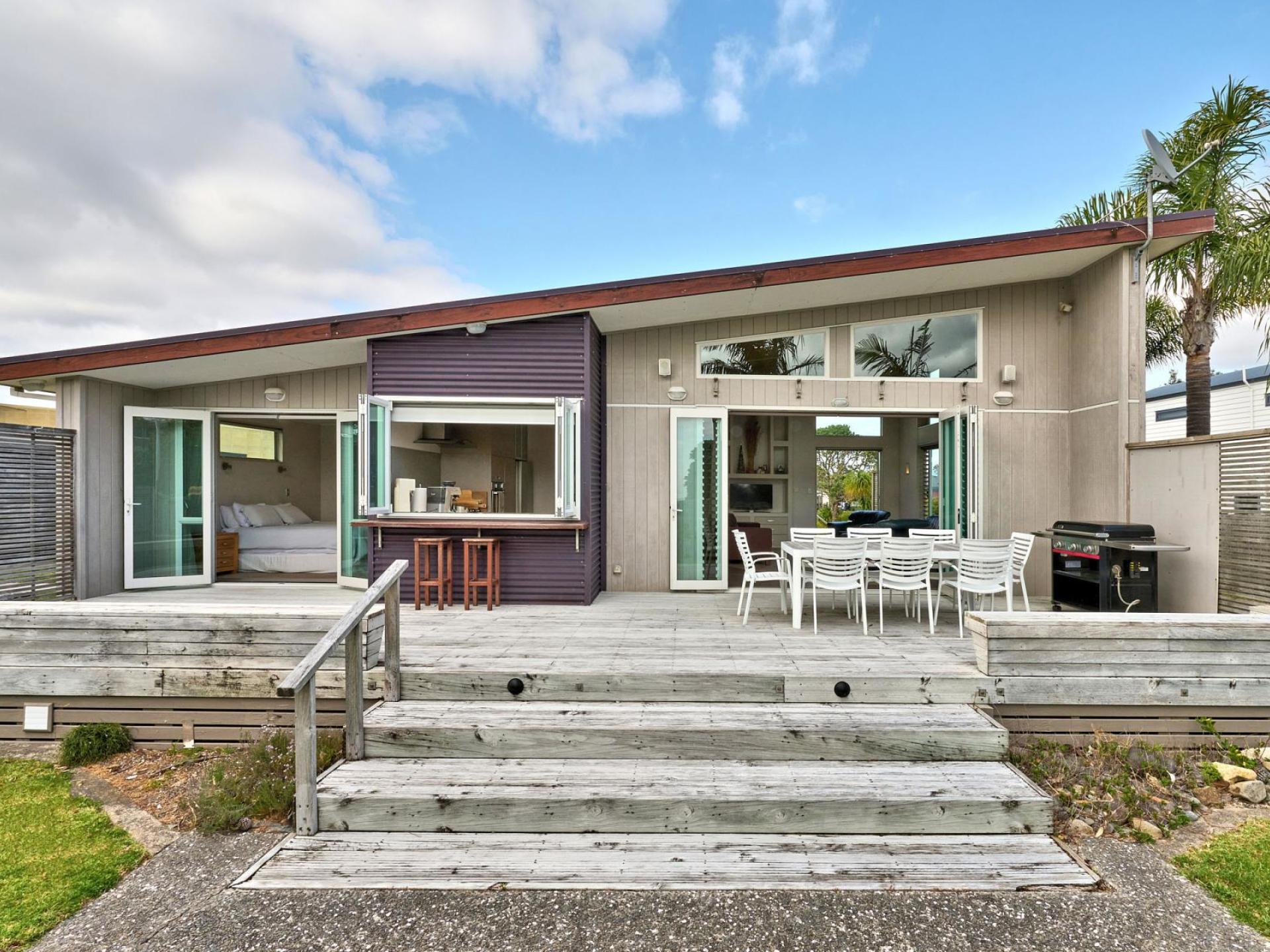 156 Sands Crescent, Matarangi