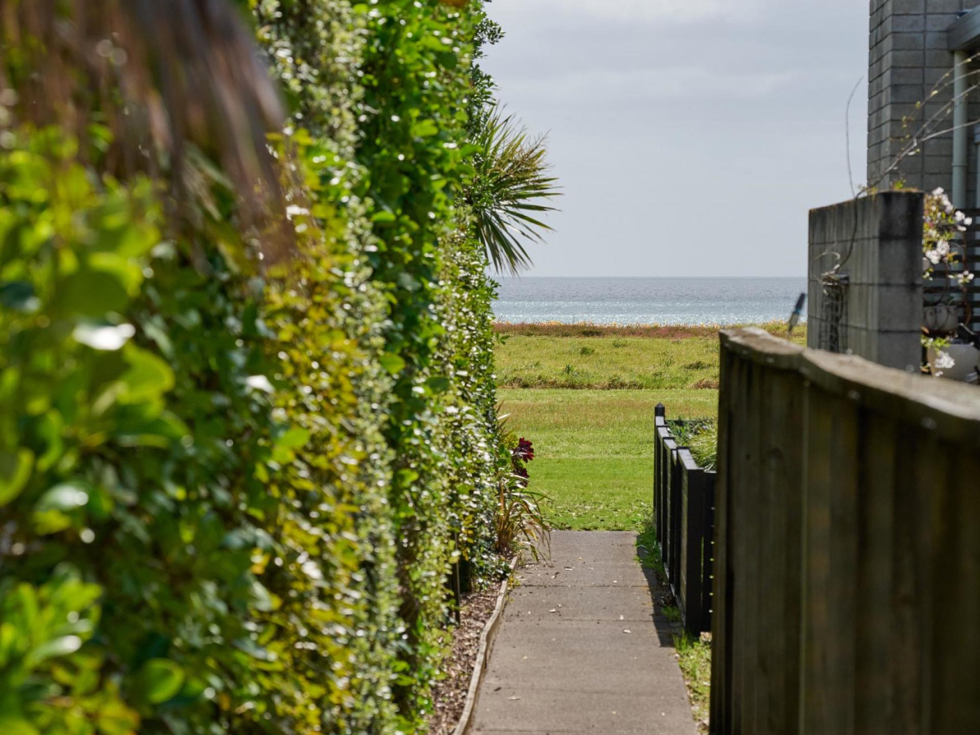 156 Sands Crescent, Matarangi