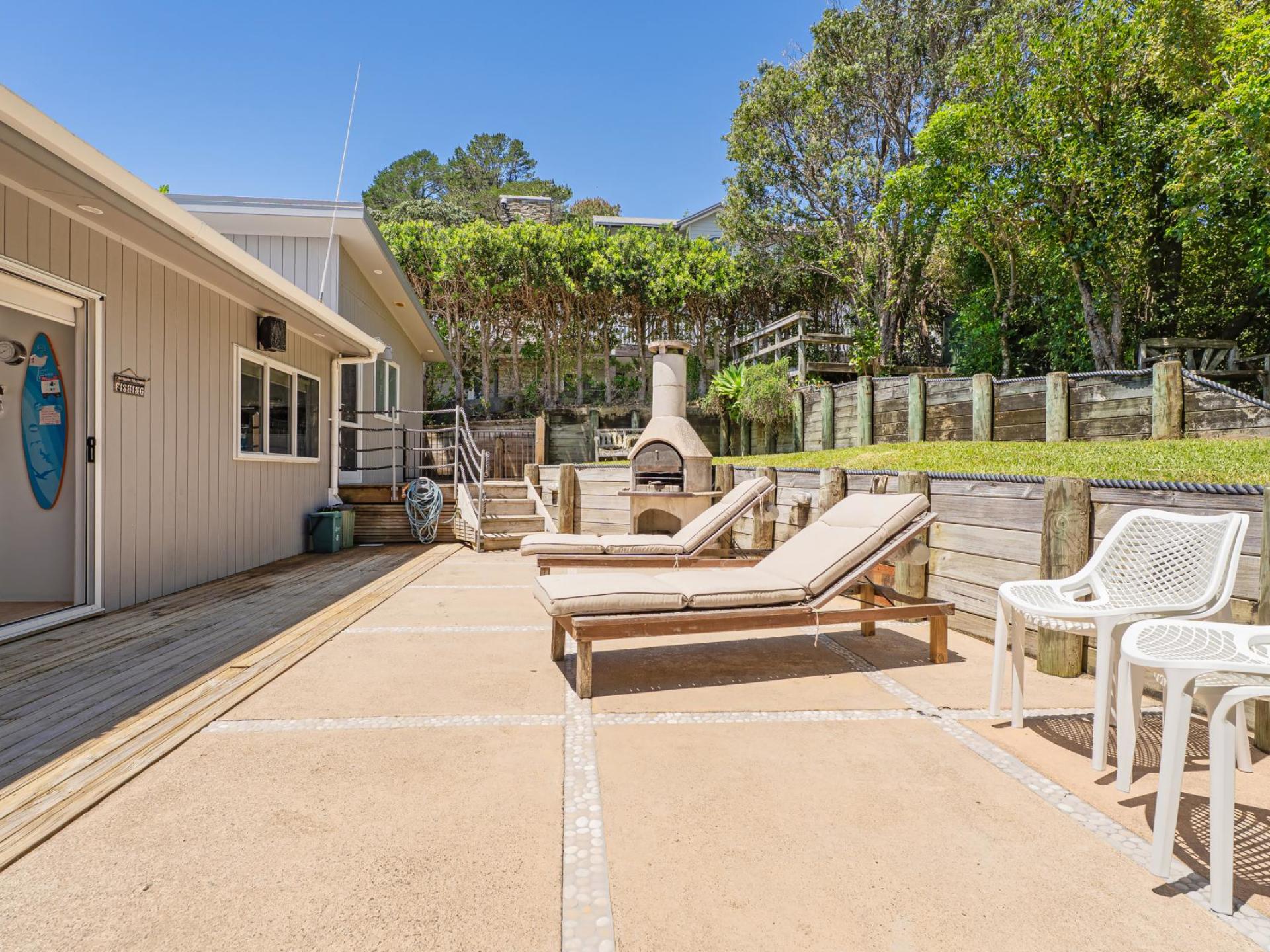 102 Tangiora Avenue, Whangapoua