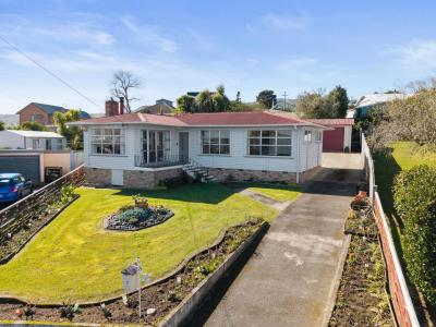 7 Davies Street