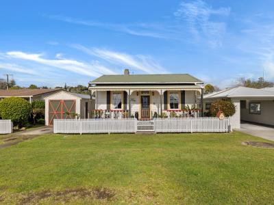 11 Thorp Street