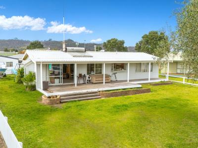 7 Endeavour Close