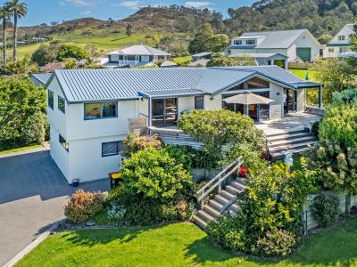 2 Emmerdale Drive