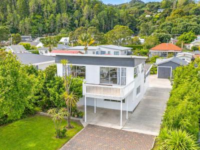 112 Kuranui Street