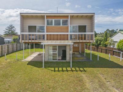 15 Sheppard Ave
