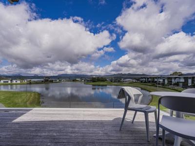 Unit 37, 101 Harbour Drive