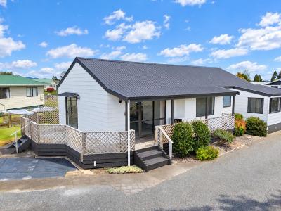 11 Miller Place