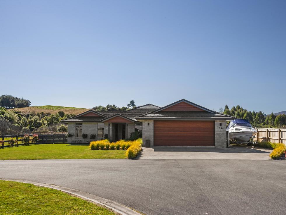 42 Montgomery Crescent, Kinloch Taupo Property for Sale