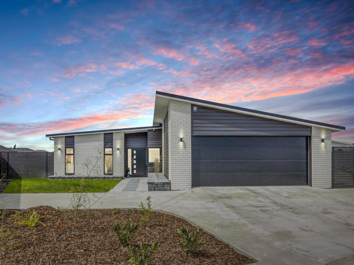 21 Horton Close, Frimley Hastings Property for Sale