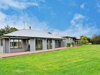 372-lindsay-calcium-road-isla-bank