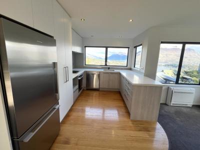 1-stoneridge-place-goldfield-heights