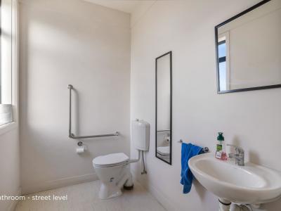 221 Great North Road, Winton