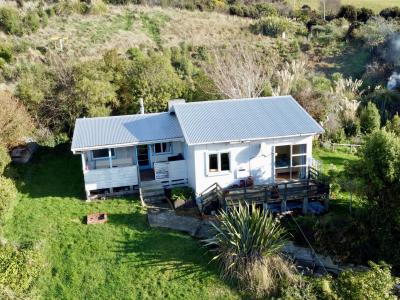 36-antrim-street-waikawa-valley