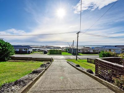 246 Foyle Street, Bluff