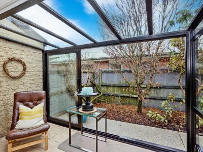 111/2-grey-street-gladstone