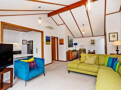 111/2 Grey Street, Gladstone