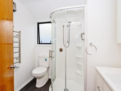 111/2 Grey Street, Gladstone