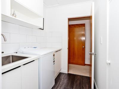 111/2 Grey Street, Gladstone