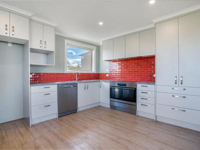 50 Dejoux Road, Winton