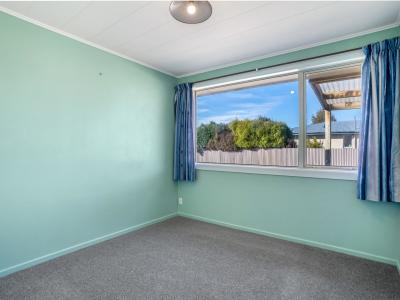 50 Dejoux Road, Winton