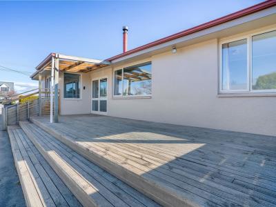 50 Dejoux Road, Winton