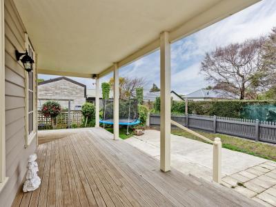 12 Herbert Street, Gladstone