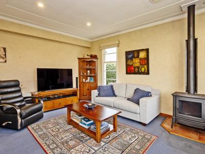 66 Park Street, Gladstone