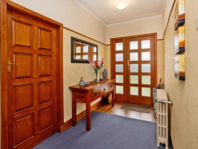 66 Park Street, Gladstone