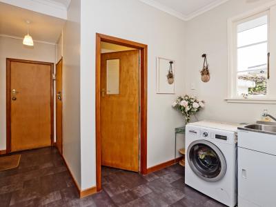 66 Park Street, Gladstone