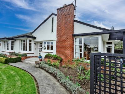 66 Park Street, Gladstone