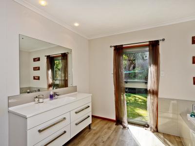17 Korimako Avenue, Otatara