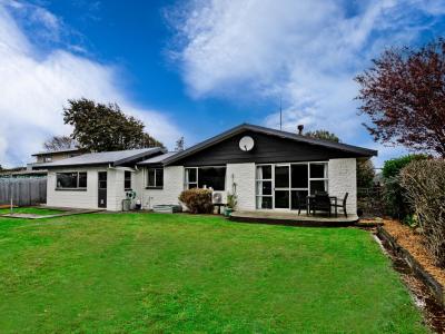 105-cunningham-crescent-grasmere