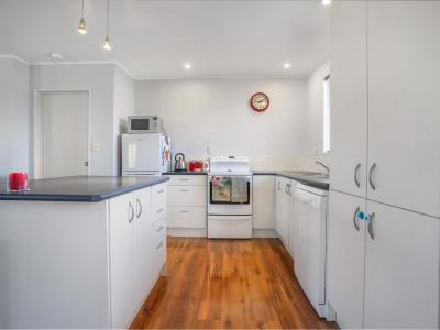 107 Great North Road, Winton