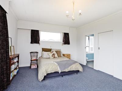 787 Queens Drive, Waikiwi
