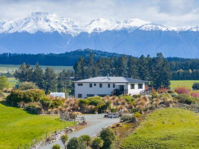 1085C Hillside Manapouri Road, Manapouri