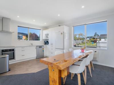 5 Waterford Drive, Winton