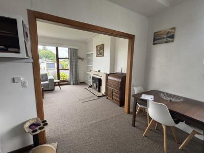 7-brown-street-gore-surrounds