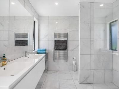 28 Talboys Drive, Winton