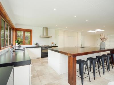 100 Leonard Road, West Plains