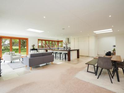 100 Leonard Road, West Plains