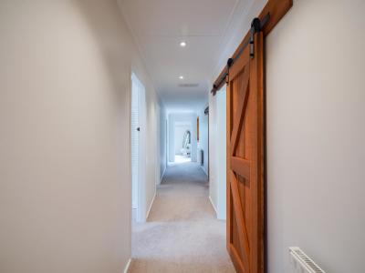 100 Leonard Road, West Plains