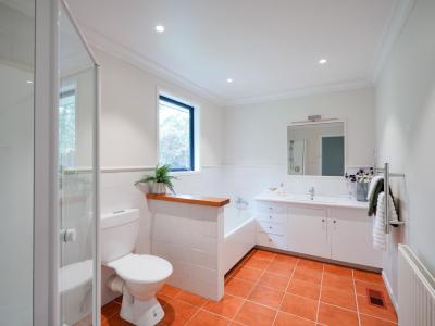 100 Leonard Road, West Plains