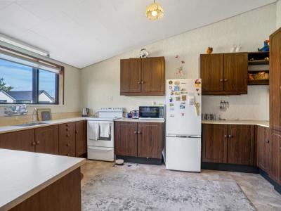 47 Home Street, Winton