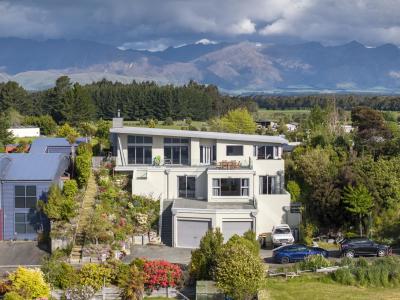 3 Whitestone Court, Manapouri