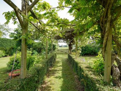 72 Millton Park Road, Mill Road