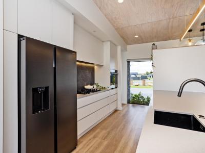 22 Glenda Place, Seaward Bush