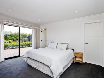 22 Glenda Place, Seaward Bush