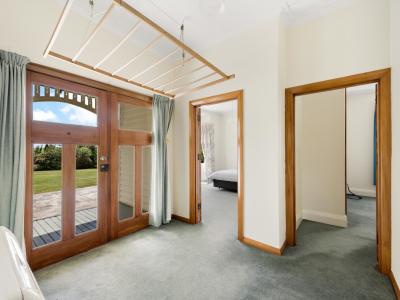 284 Estate Road, Clinton