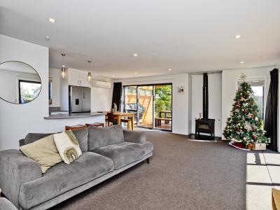 53 Kirkbride Street, Wallacetown