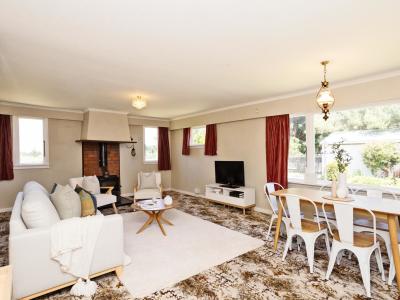 50 Watt Road, Otatara